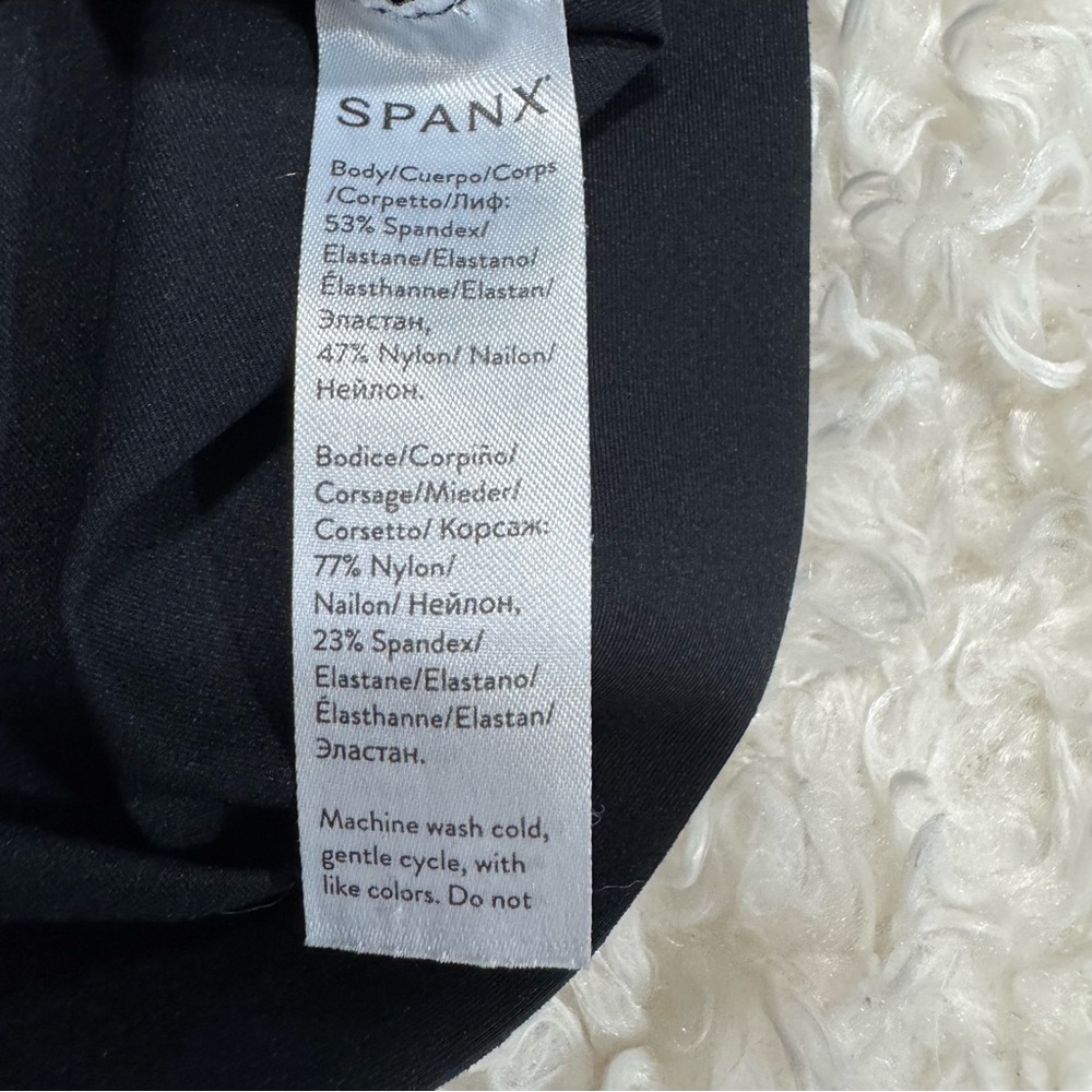 SPANX Black Fitted Tank Top in Black - Picture 8 of 9